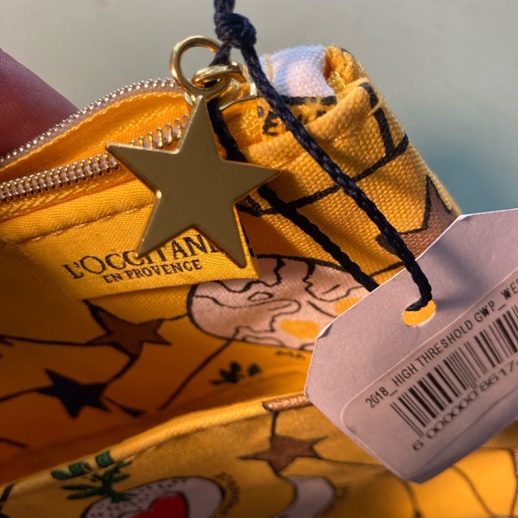 L’Occitane en Provence makeup bag. - Picture 6 of 8